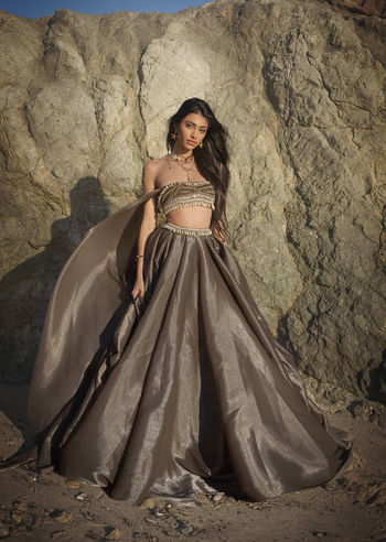 <p>Dusty Brown Cowl Lehenga</p>
