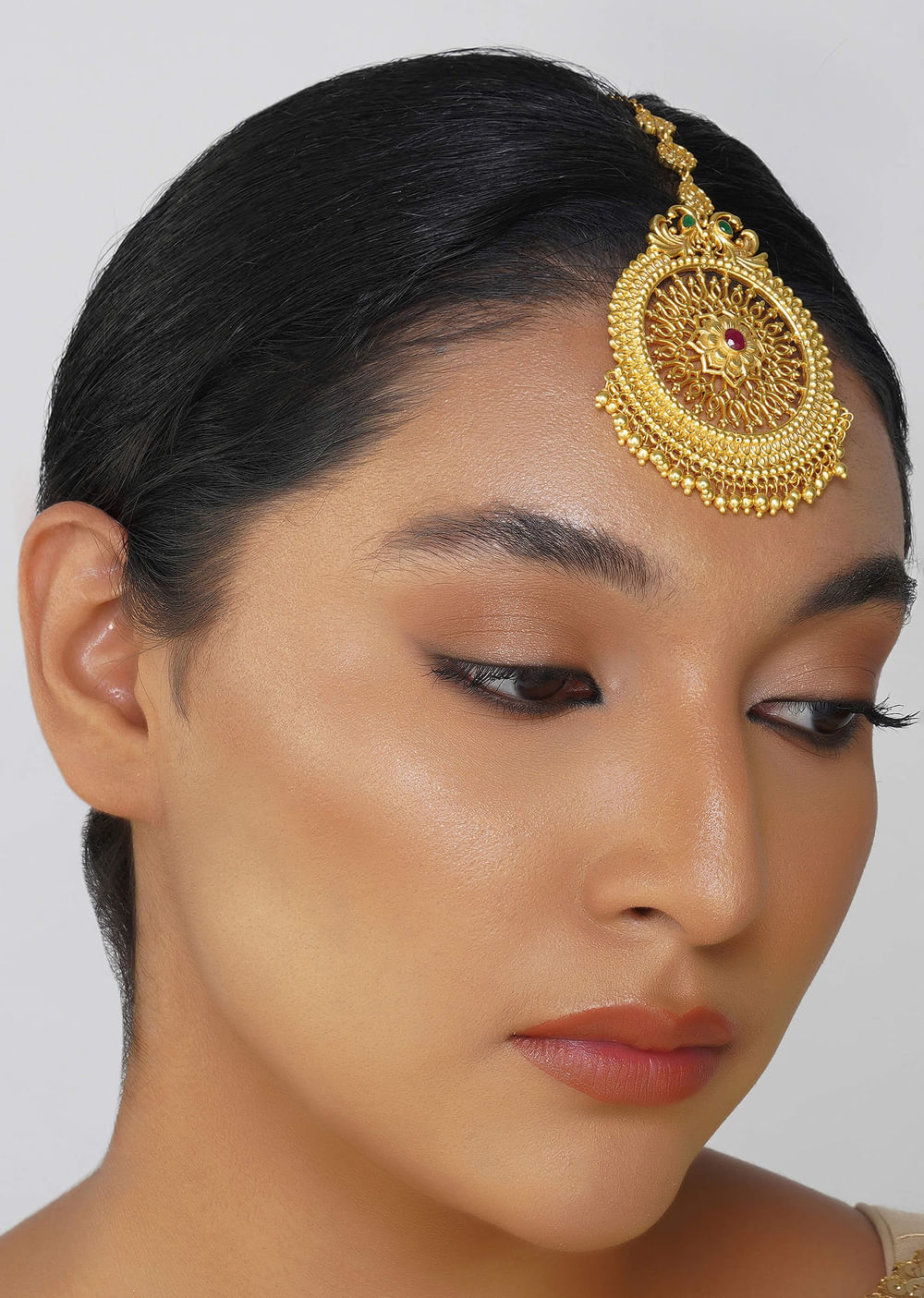 Antique Gold Maang Tikka With Zircon Accents