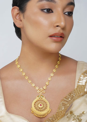 Antique Gold Pendant Necklace With Traditional Chola Inspired Design