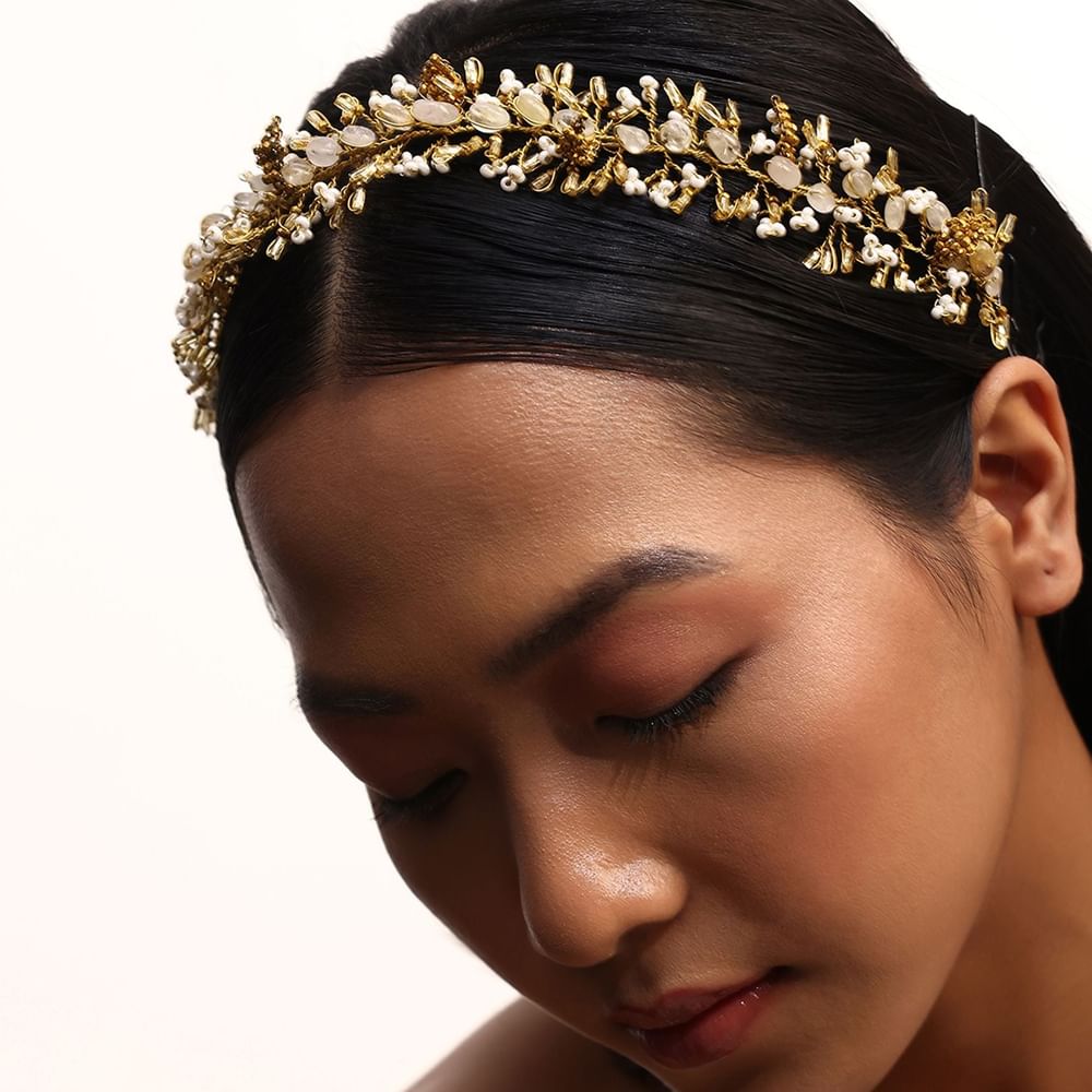 Beige Handcrafted Head Gear In Mix Metal