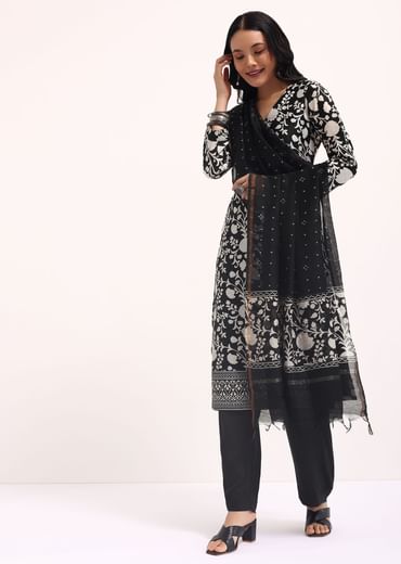 Black Floral Printed Chanderi Kurta Set With Bandhani Dupatta