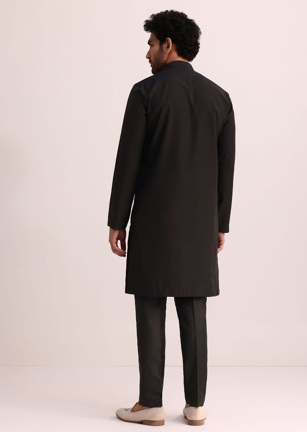 Black Silk Blend Kurta Set With Thread Embroidery