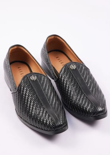 Black Textured Juttis For Men