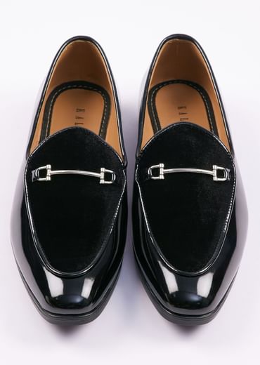 Black Velvet Juttis For Men