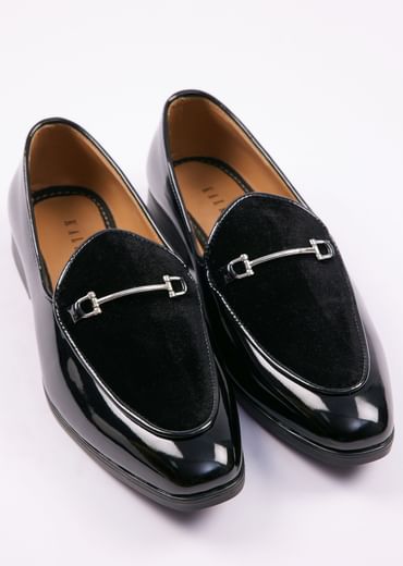 Black Velvet Juttis For Men