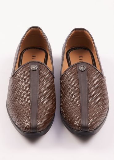 Brown Textured Juttis For Men