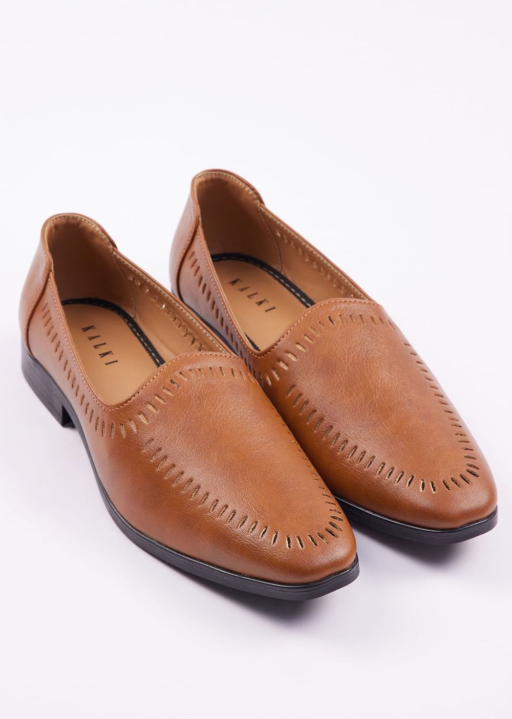 Classic Brown Ethnic Juttis For Men