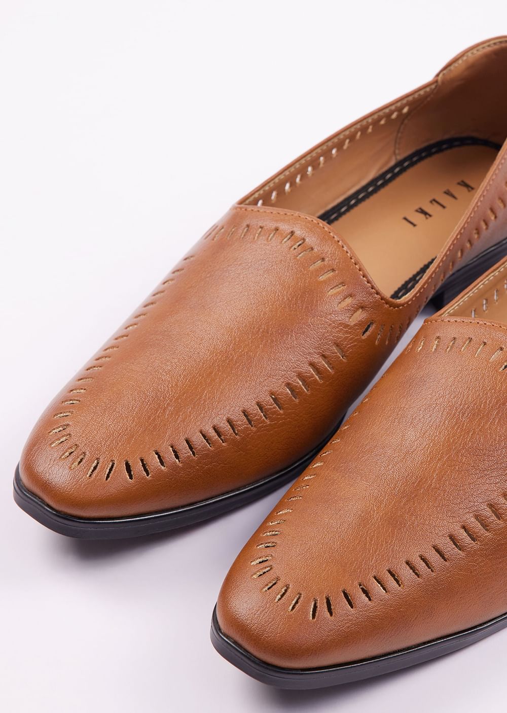 Classic Brown Ethnic Juttis For Men