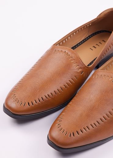 Classic Brown Ethnic Juttis For Men