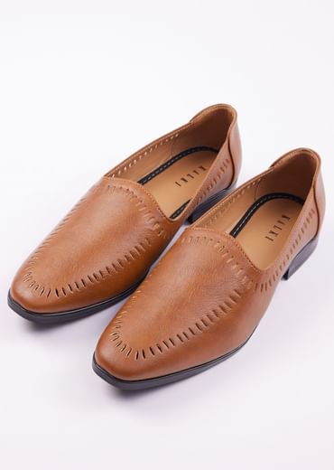 Classic Brown Ethnic Juttis For Men