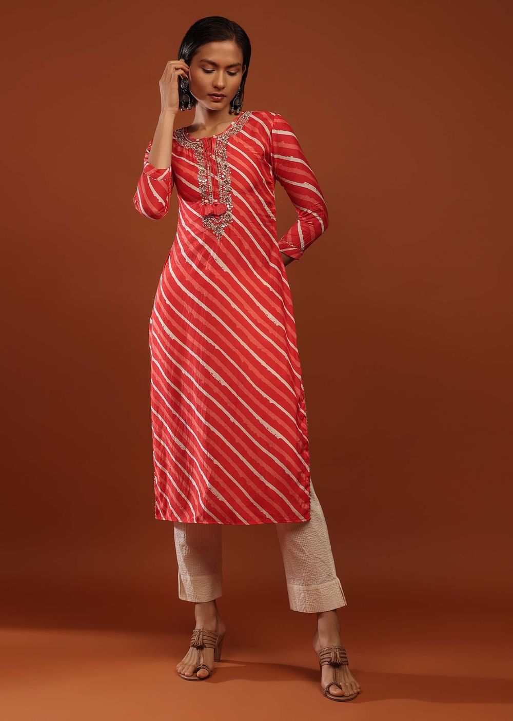 Coral Pink Kurta In Cotton With Leheriya Print And Gotta Work