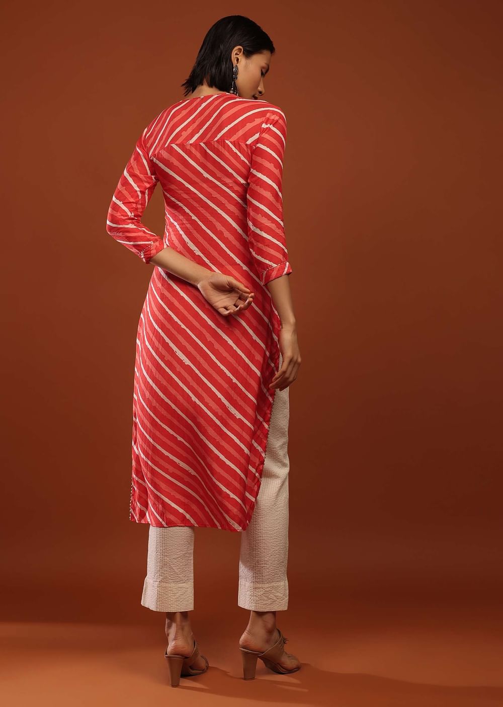 Coral Pink Kurta In Cotton With Leheriya Print And Gotta Work