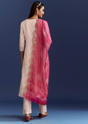 Cream Dola Silk Kurta With Gotta Work And Bandhani Pink Dupatta