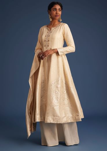 Cream Jacquard Kurta Set With Banarasi Silk Dupatta