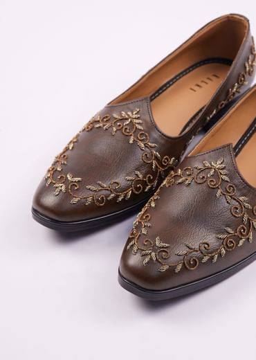 Dark Brown Zardosi Work Juttis For Men