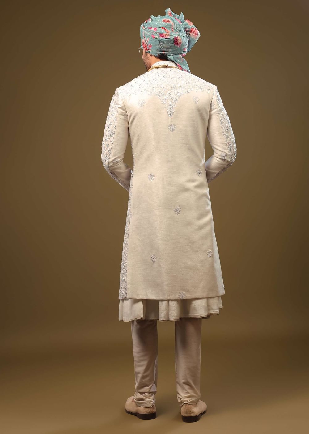 Pearl White Silk Sherwani Set With Exquisite Zari And Sequin Embroidery