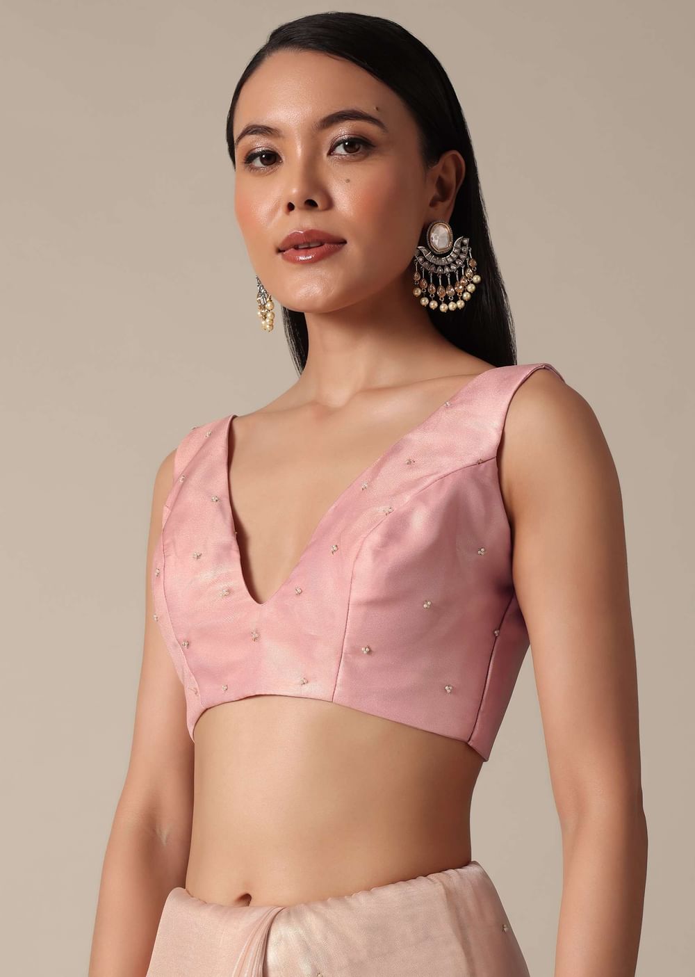 Elegant Peach Saree With Scalloped Border