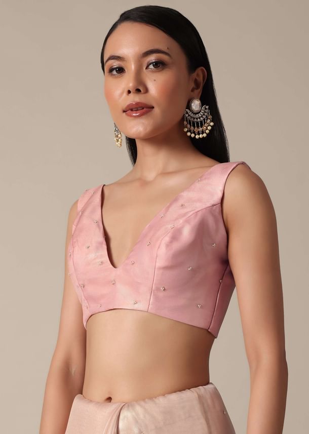 Elegant Peach Saree With Scalloped Border