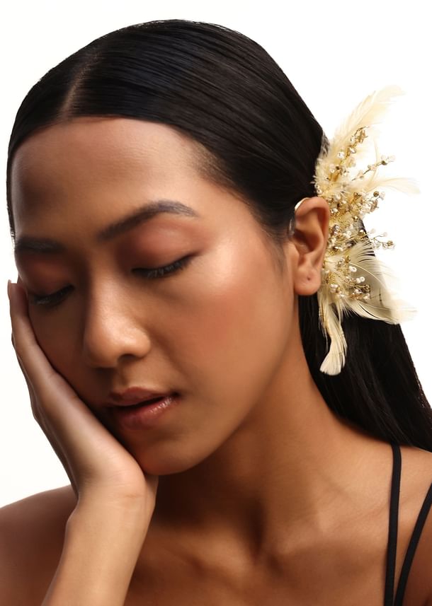 Gold And Beige Handcrafted Earcuff In Mix Metal Gold And Beige Handcrafted Earcuff In Mix Metal
