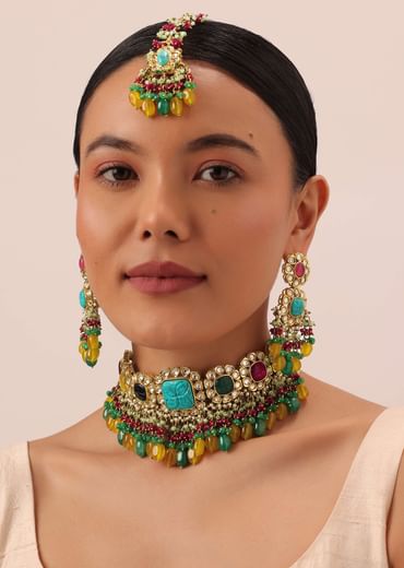 Gold Finish Floral Kundan Choker Set With Carved Stones And Beads