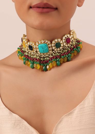 Gold Finish Floral Kundan Choker Set With Carved Stones And Beads