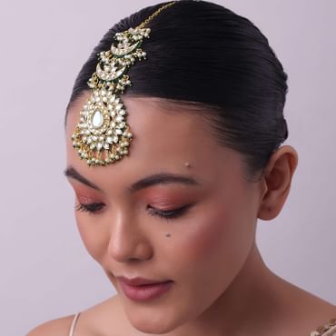 Gold Finish Green Kundan Maang Tikka