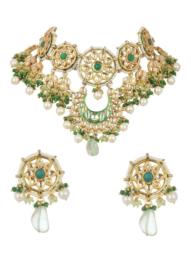 Gold Finish Kundan Choker Set In Mix Metal Gold Finish Kundan Choker Set In Mix Metal