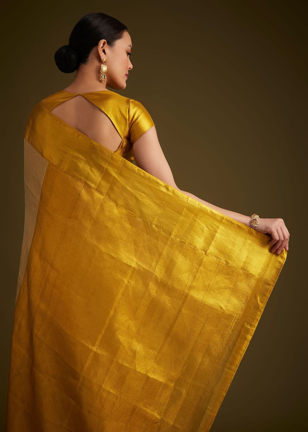 Gold Kanjivaram Silk Saree With Golden Zari Detailing