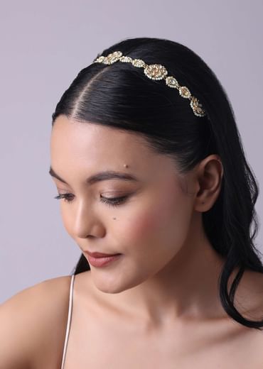 Gold Tone Mathapatti In Pearl And Kundan