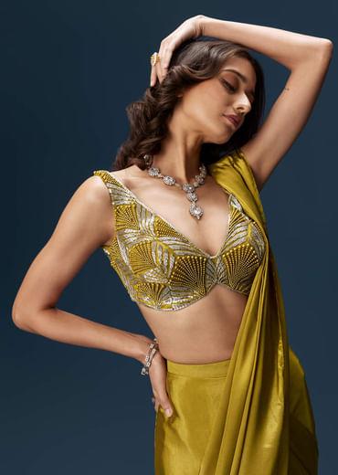 Green Drape Saree With V Neck Blouse And Belt