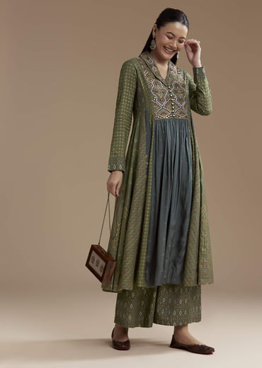 Green Indie Print Cotton Kurta Set with Thread Work
