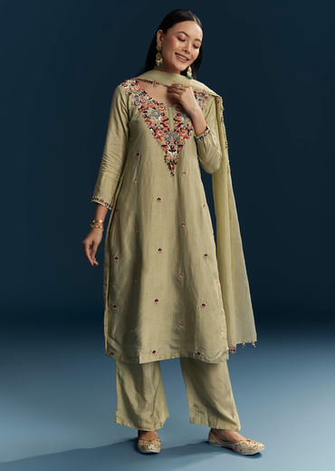 Green Silk Kurta Set With Thread Work