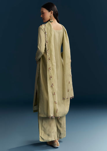 Green Silk Kurta Set With Thread Work