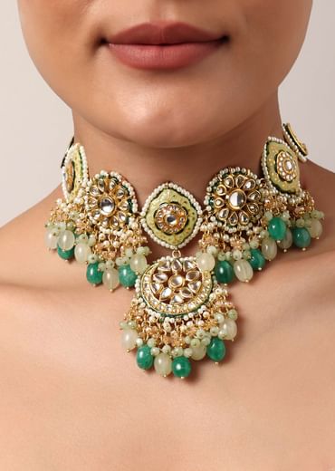 Green Kundan Choker Set With Beads And Pendant Drops