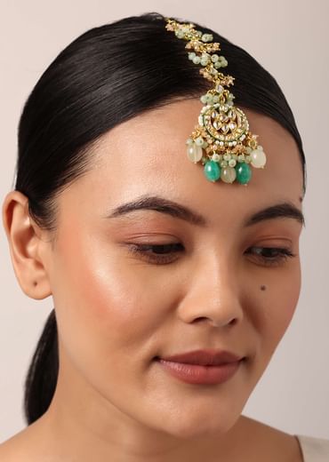 Green Kundan Choker Set With Beads And Pendant Drops