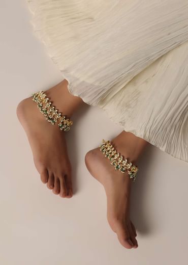 Green Payal With Kundan And Bead Drops - Set of 2