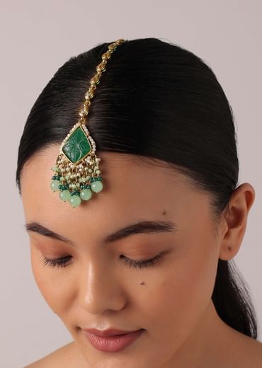 Green Pendant Choker Set With Bead Drops And Meenakari Work