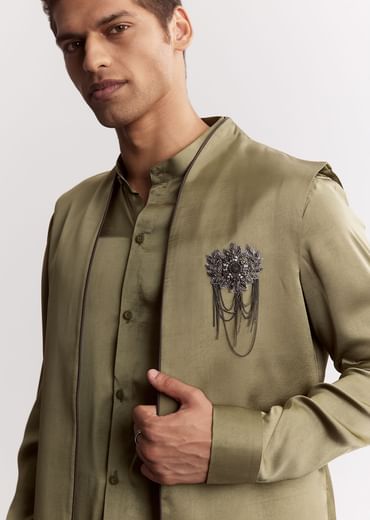 Green Silk Kurta Set With Gotta Embroidered Jacket