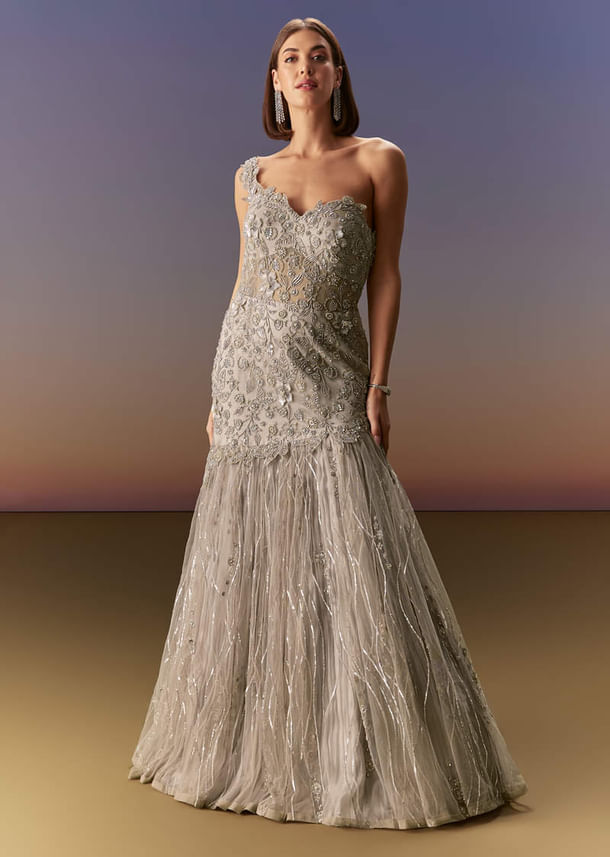 Grey Backless Gown With One Shoulder Bodice And Sculpted Fit Grey Backless Gown With One Shoulder Bodice And Sculpted Fit