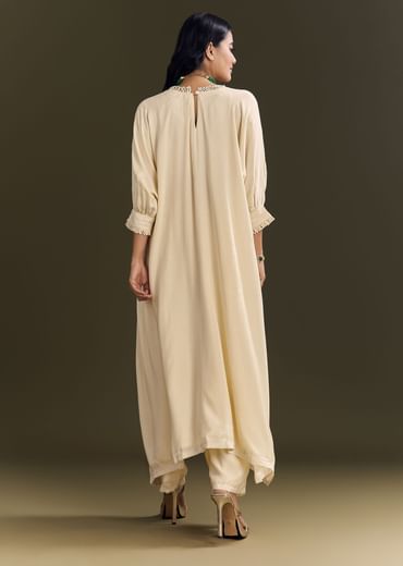 Ivory White Kurta Pant Set With Green Beaded Neckpiece