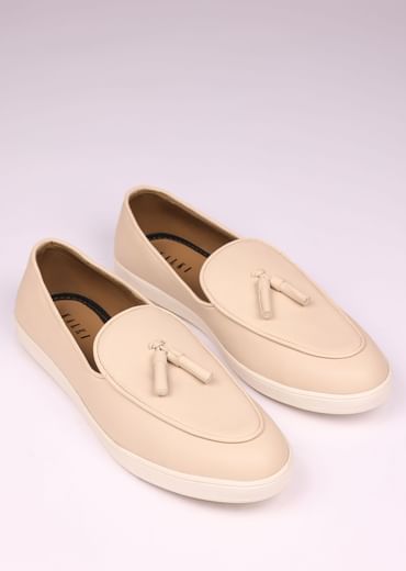 Ivory Vegan Leather Tassel Jutti