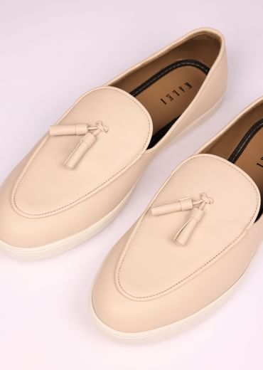 Ivory Vegan Leather Tassel Jutti