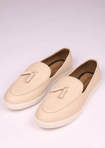 Ivory Vegan Leather Tassel Jutti