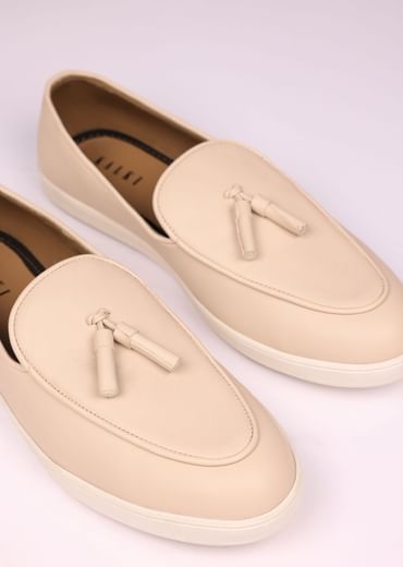 Ivory Vegan Leather Tassel Jutti