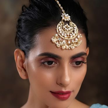 Gold Plated Kundan And Pearl Maang Tika