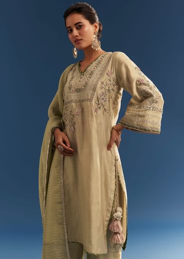 Light Green Chanderi Kurta Set With Organza Dupatta And Tassel Tie-Up Back