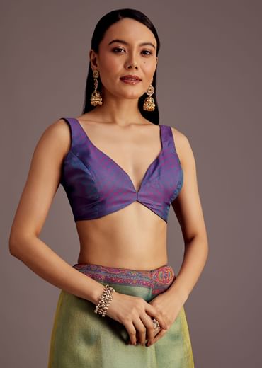 Light Green Silk Saree With Traditional Woven Motifs