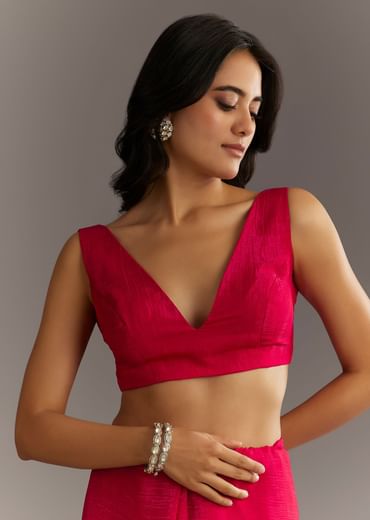 Magenta Crushed Tissue Saree With Cutdana And Scallop Border