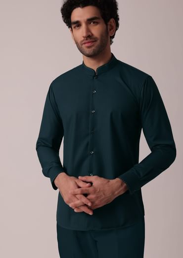 Majestic Green Short Kurta With Elegant Embroidered Bandi