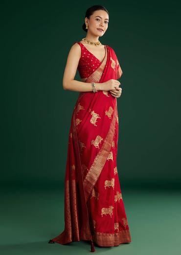 Maroon Dola Silk Saree With Zari Woven Border
